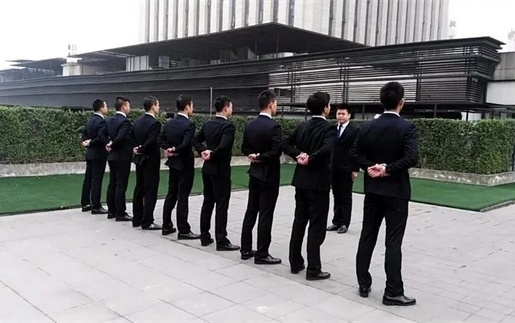 鹰潭揭秘：如何选择靠谱的收债公司？老司机给你支招